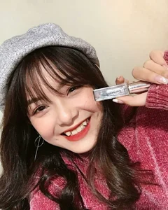 Charming Smiles: Celebrating the Unique Beauty of Girls with Snaggleteeth - image 3