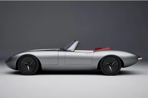 Jaguar E-Type: The Timeless Icon of Automotive Beauty - image 4