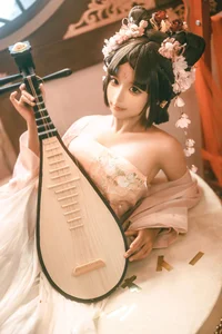 Chunmomo Captivates in Elegant 'Xian' Themed Cosplay Gallery - image 7