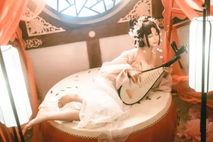Chunmomo Captivates in Elegant 'Xian' Themed Cosplay Gallery - image 5