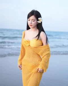 DJ Mie Steals Hearts with Sweet Candy-Colored Outfit - image 2