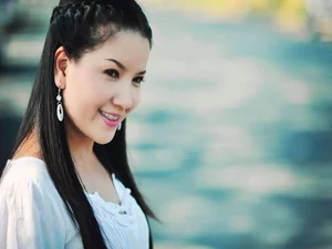 Actress Ngoc Trinh of 'Mui Ngo Gai' Stuns Fans with Ageless Beauty - image 5