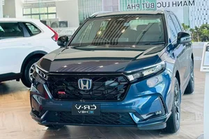 Toyota Dominates the 2025 Hybrid Car Market: Top-Selling Models and Trends - image 9