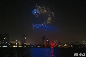 Spectacular Drone Light Show in Hanoi Features 2,025 Drones Forming a Giant Dragon - image 6