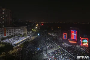 Spectacular Drone Light Show in Hanoi Features 2,025 Drones Forming a Giant Dragon - image 12