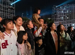 Spectacular Drone Light Show in Hanoi Features 2,025 Drones Forming a Giant Dragon - image 4