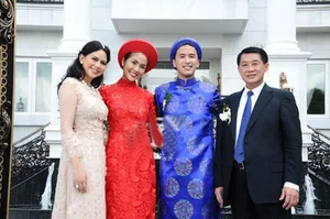 Stylish Mothers-in-Law of Vietnamese Celebrities Who Steal the Spotlight - image 6