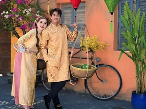 Elegant Fashion and Natural Beauty: Stunning Portrait Photography of Singer Saka Truong Tuyen in a Lush Garden Setting - image 0