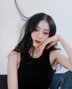Volleyball Star Kieu Trinh Stuns Fans with a Dramatic Fashion Makeover - image 5
