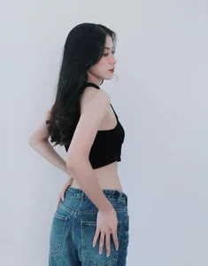 Volleyball Star Kieu Trinh Stuns Fans with a Dramatic Fashion Makeover - image 4