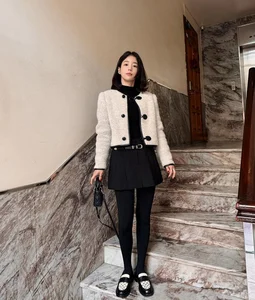 How to Wear Short Skirts Over 40: Youthful and Elegant Styling Ideas - image 2