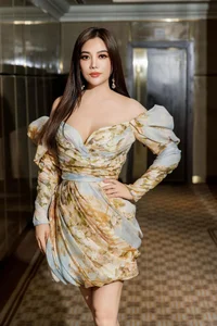 Truong Ngoc Anh Flaunts Ageless Figure in Stunning Bikini Photos - image 2