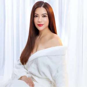 Truong Ngoc Anh Flaunts Ageless Figure in Stunning Bikini Photos - image 6