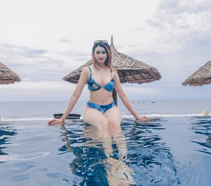Bikini Style in Public: The Confident Look of Trieu Van - image 3