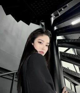 Nong Poy’s Timeless Beauty: Reflecting on 20 Years Since Her Iconic Transition and Global Success - image 11