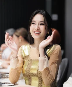 Nong Poy’s Timeless Beauty: Reflecting on 20 Years Since Her Iconic Transition and Global Success - image 7