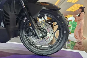 Honda Air Blade MARVEL Limited Edition Hits Vietnam: Prices Start at 48 Million VND - image 4