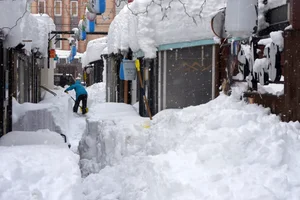 Breathtaking Winter Wonderland: Stunning Snowfall Across Japan and South Korea - image 5