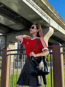 How Minh Nhua’s Daughter Maintains Trendy Fashion After Two Kids - image 0