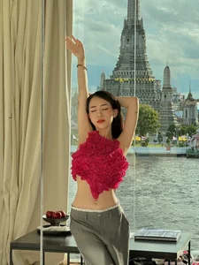 How Minh Nhua’s Daughter Maintains Trendy Fashion After Two Kids - image 5