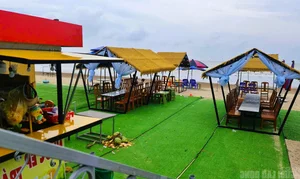 Unbelievable Scenes at a Famous Beach in Thanh Hoa - image 6