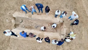 Uncovering the Secrets of a 3,800-Year-Old Giant's Tomb - image 4