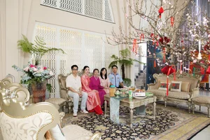 Inside a Breathtaking 1000m² Luxury Mansion: A Palatial Celebrity Home Tour with Stunning Neoclassical Interior Design and Opulent Decor - image 6