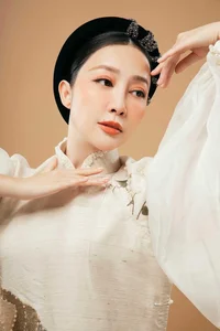 Miss Vietnam Mai Phuong Thuy Rare Lucky Beauty Mark - image 10