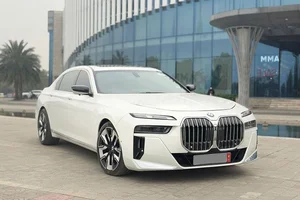 BMW 7 Series LCI Unveils Bold New Grille and Advanced Super Brain Technology - image 3