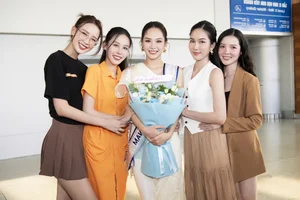 Miss World Vietnam Mai Phuong Departs for India with 140kg of Luggage and Strong Support from Fellow Queens - image 5