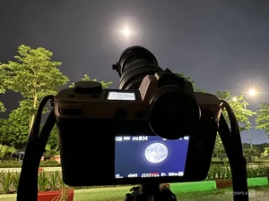 Spectacular Supermoon Illuminates the Night Sky Following the Mid-July Lunar Festival - image 4