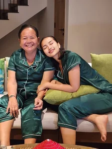 Heartwarming Moments: Miss Universe Vietnam Ngoc Chau and Her Mother’s Inspiring Bond - image 5