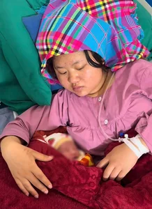 Phung Phinh Welcomes First Child: Netizens Concerned Over Unusual Post-Birth Signs - image 7