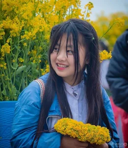 Phung Phinh Welcomes First Child: Netizens Concerned Over Unusual Post-Birth Signs - image 3
