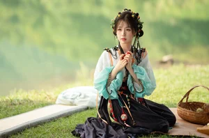 Esther Yu Captivates Fans with Stunning Visuals in New Historical Drama - image 9