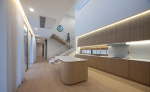 Modern Thai Garden House and Cafe: A Unique U-Shaped Architectural Design - image 11