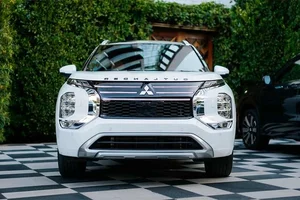 2026 Mitsubishi Outlander Launches at $29,995 with New Hybrid Powertrain - image 2