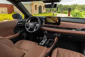 2026 Mitsubishi Outlander Launches at $29,995 with New Hybrid Powertrain - image 8