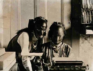 Bizarre Beauty Inventions from History: How People Prettied Up - image 8