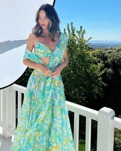 Supermodel Miranda Kerr Redefines Chic and Elegant Style at Age 40 - image 7