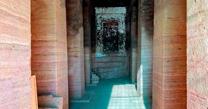 The Mystery of the Ancient Tomb That Naturally Glows Once a Year - image 7