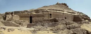 The Mystery of the Ancient Tomb That Naturally Glows Once a Year - image 4