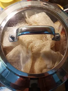 How to Cook Perfect Xoi Gac: The Traditional Vietnamese Red Sticky Rice for Tet - image 11