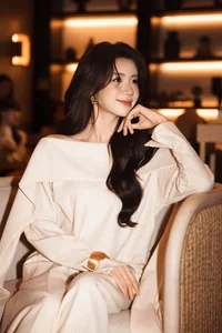 Supermodel Vo Hoang Yen Shares Heartwarming Skin-to-Skin Newborn Moments - image 8