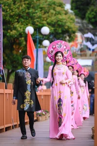 Miss Business Vietnam 2026: Elegant 'Hương sắc đại ngàn' Ao Dai Showcase by Designer Tommy Nguyễn in the Heart of Pleiku, Gia Lai - image 4