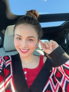 Miss Diem Huong Radiates Youthful Glow Following Her Recent Remarriage - image 4