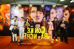 Star-Studded Premiere: 2 Days 1 Night Cast Supports Kieu Minh Tuan - image 2
