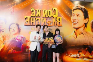 Star-Studded Premiere: 2 Days 1 Night Cast Supports Kieu Minh Tuan - image 5
