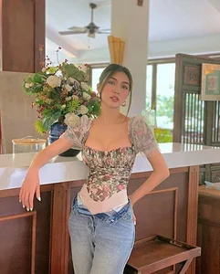 Bold Fashion Trends: Vietnamese Celebrities and the Controversial Low-Rise Pants Style - image 10