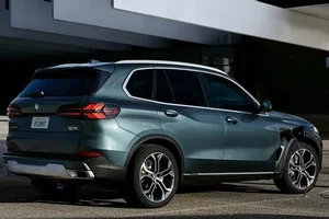 Top Fuel-Efficient Hybrid SUVs and High-Clearance Vehicles of 2026 - image 9